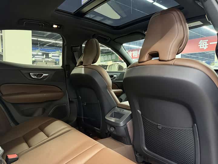 Фото 7 - Volvo S60