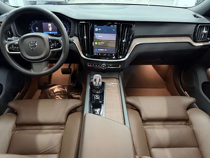 Фото 9 - Volvo S60