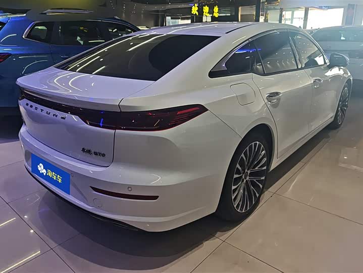 Фото 3 - Bestune B70