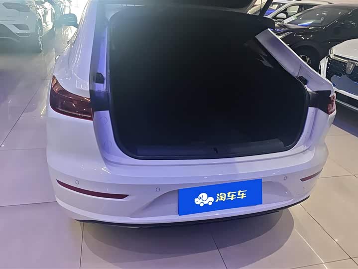 Фото 4 - Bestune B70