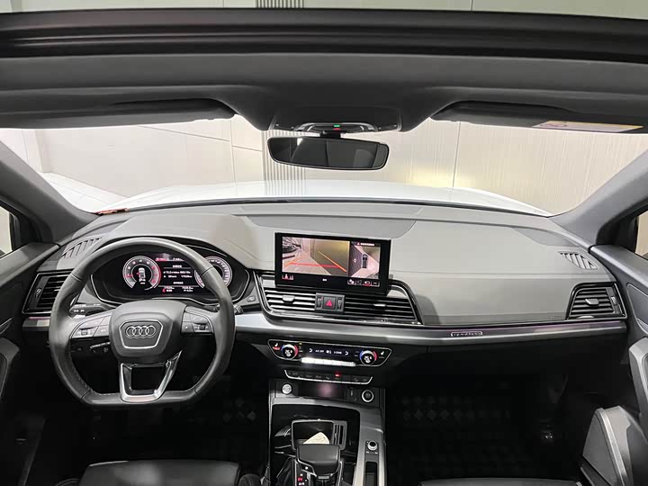 Фото 9 - Audi Q5L Sportback