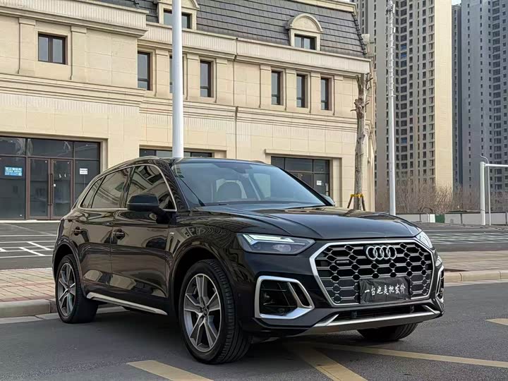 Фото 3 - Audi Q5L
