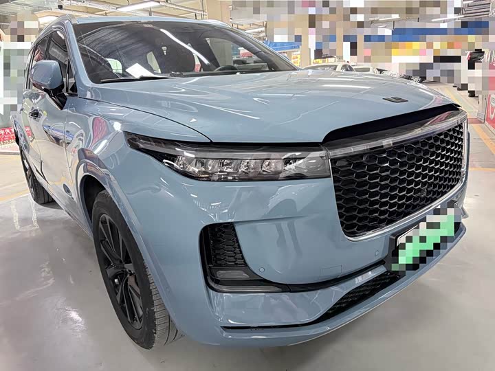 Фото 2 - LiXiang One