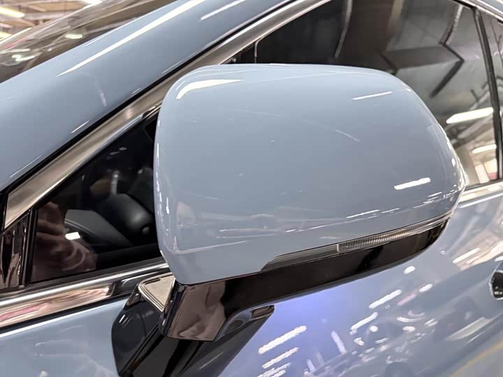 Фото 3 - LiXiang One