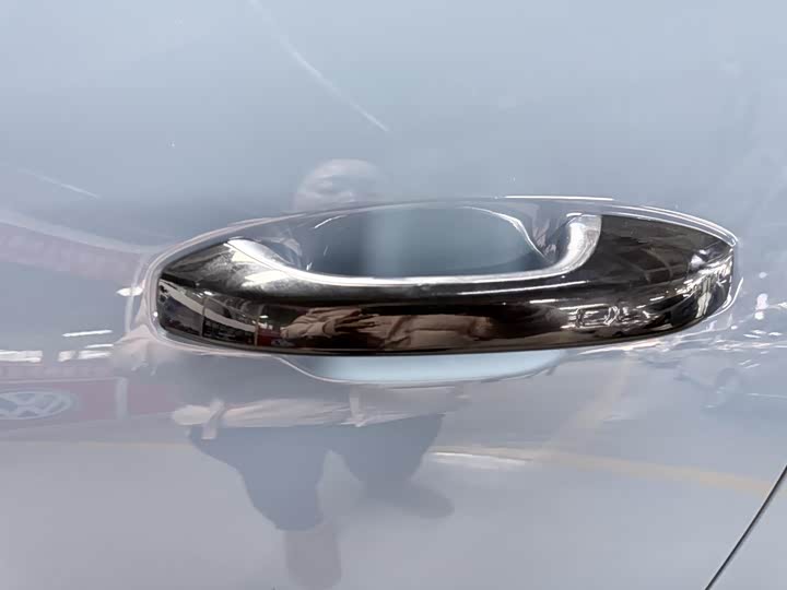 Фото 4 - LiXiang One