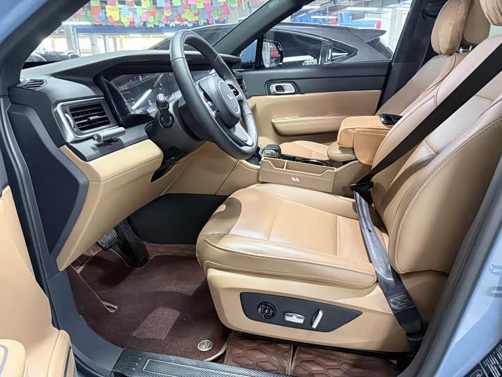 Фото 8 - LiXiang One