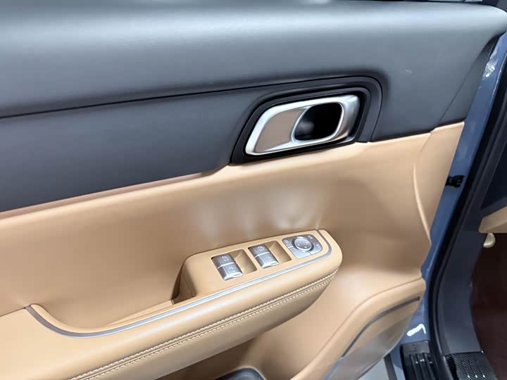 Фото 9 - LiXiang One