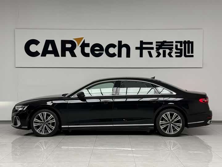 Фото 3 - Audi A8