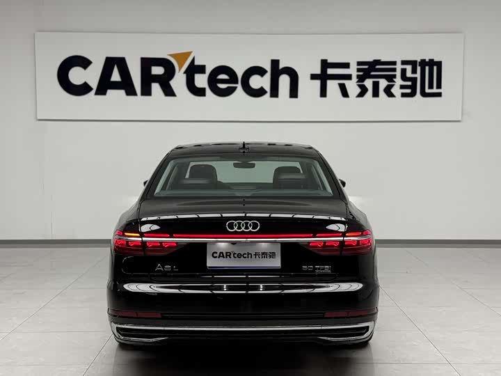 Фото 4 - Audi A8