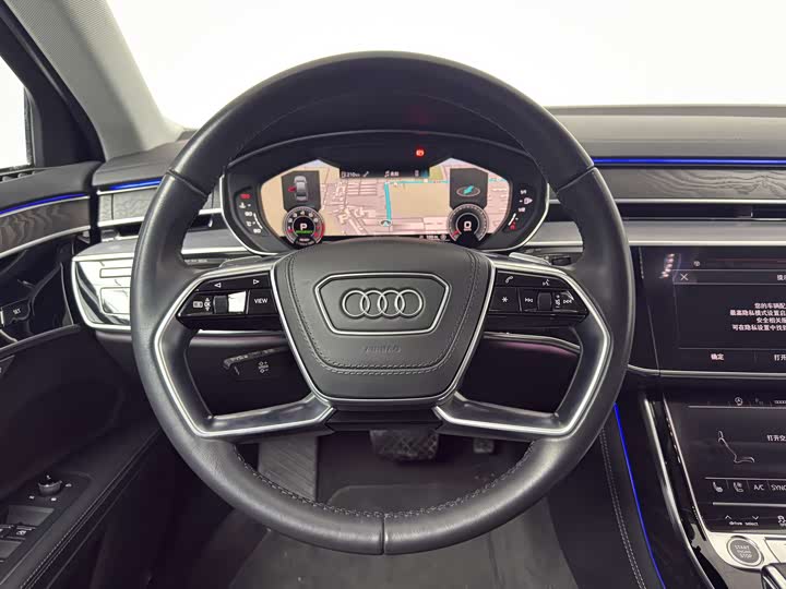 Фото 8 - Audi A8