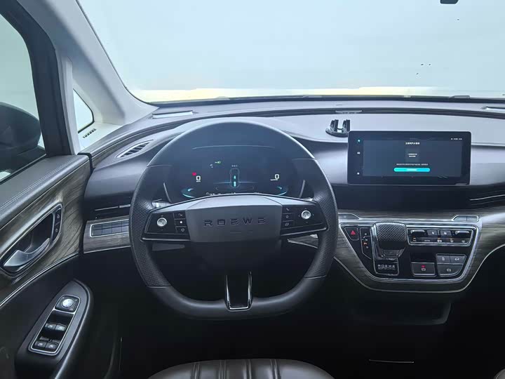 Фото 8 - Roewe iMax 8 EV