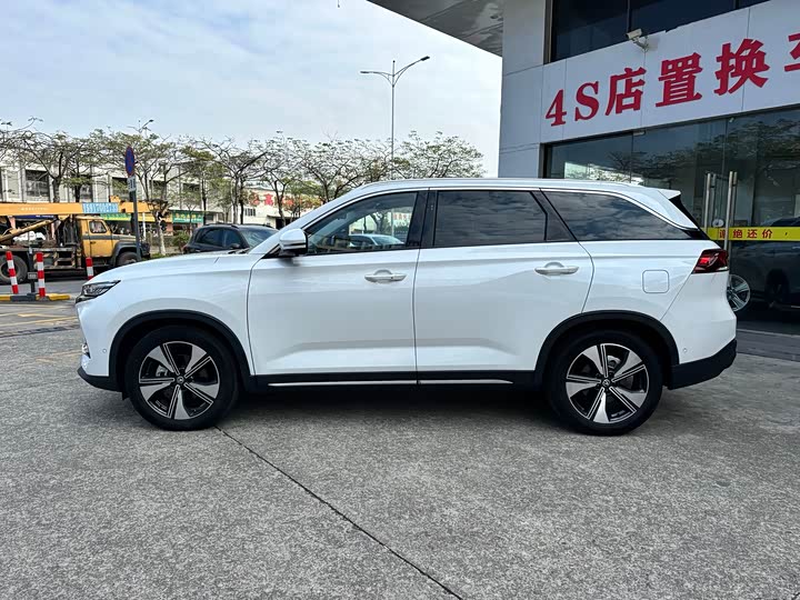Фото 7 - Changan X7 Plus