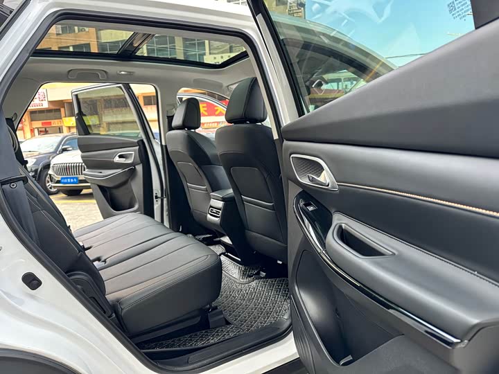 Фото 9 - Changan X7 Plus