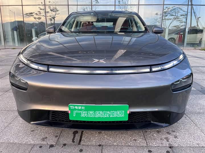 Фото 2 - XPeng P7