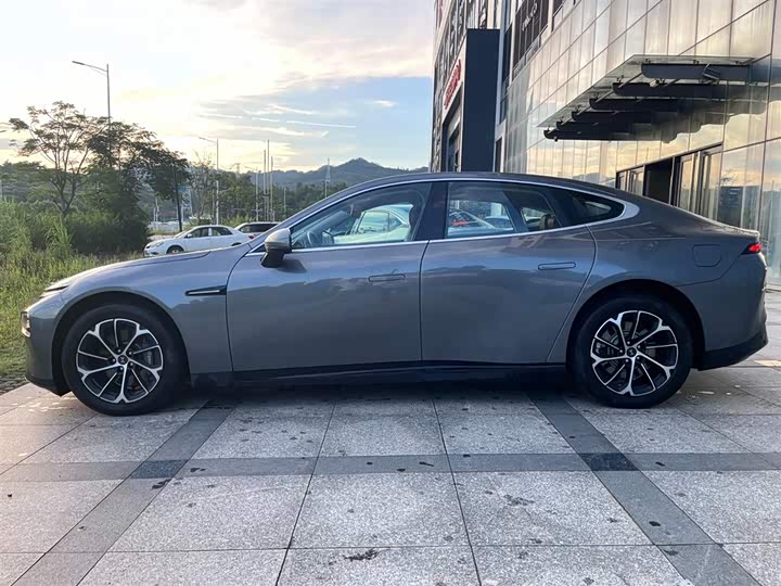 Фото 3 - XPeng P7