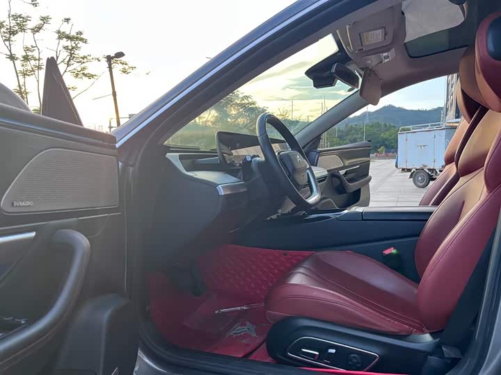 Фото 9 - XPeng P7