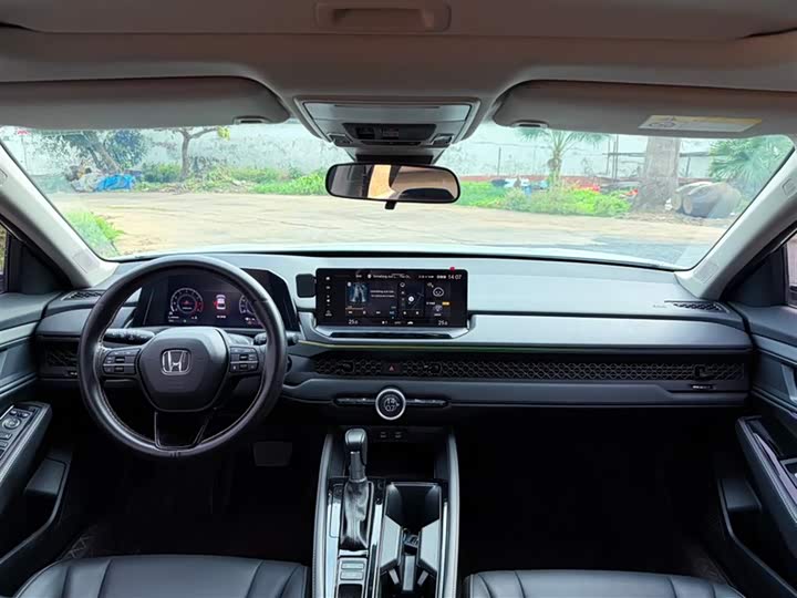 Фото 8 - Honda Accord