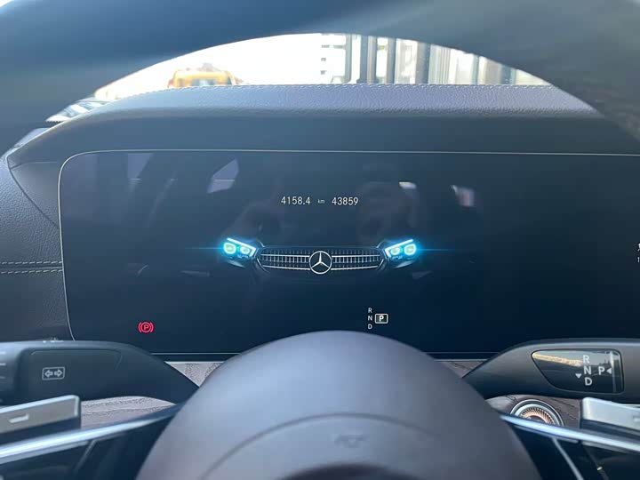 Photo 5 - Mercedes-Benz E-Class