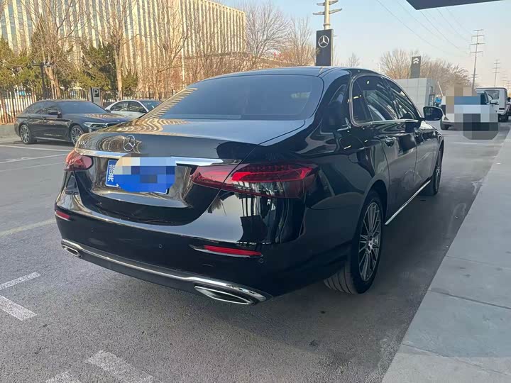 Photo 6 - Mercedes-Benz E-Class