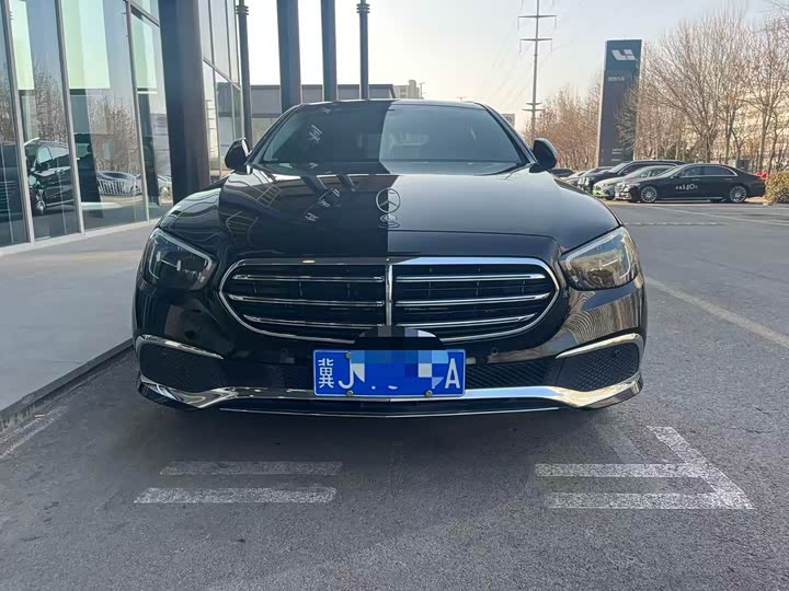 Photo 7 - Mercedes-Benz E-Class