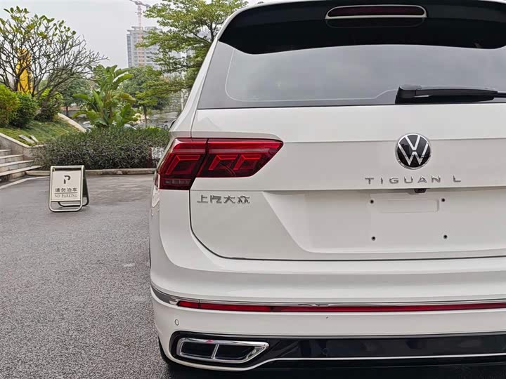 Фото 9 - Volkswagen Tiguan L Pro