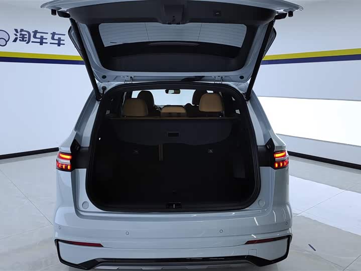 Фото 4 - Geely Monjaro L Hybrid