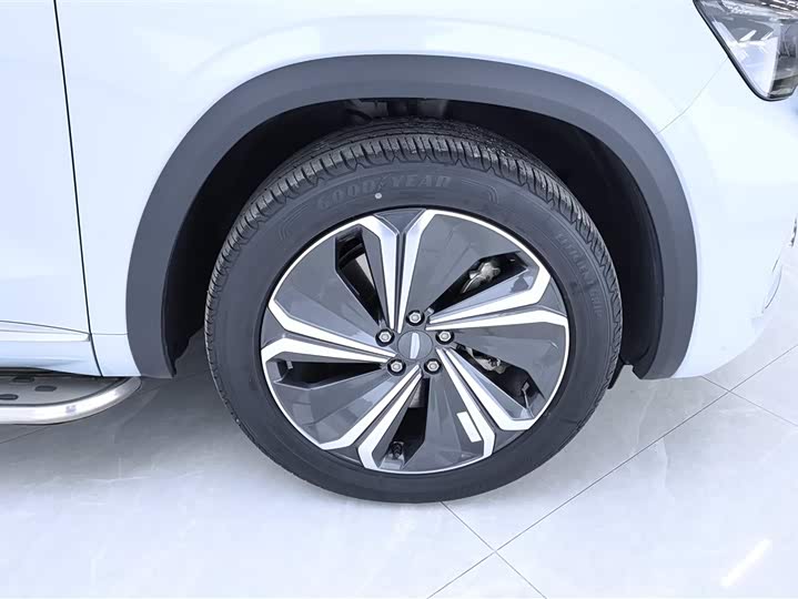 Фото 6 - Geely Monjaro L Hybrid