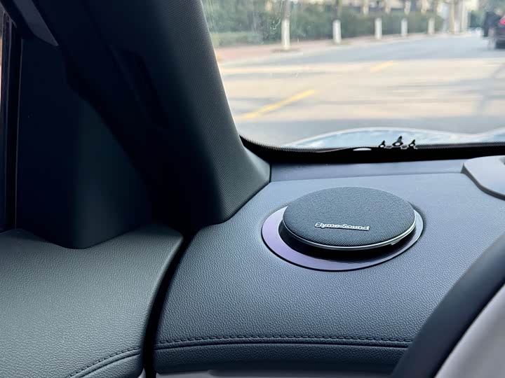 Фото 8 - Geely Galaxy Starship 7