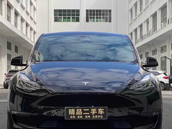 Фото 2 - Tesla Model Y