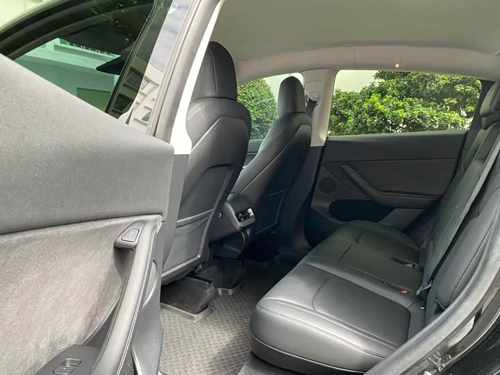 Фото 9 - Tesla Model Y