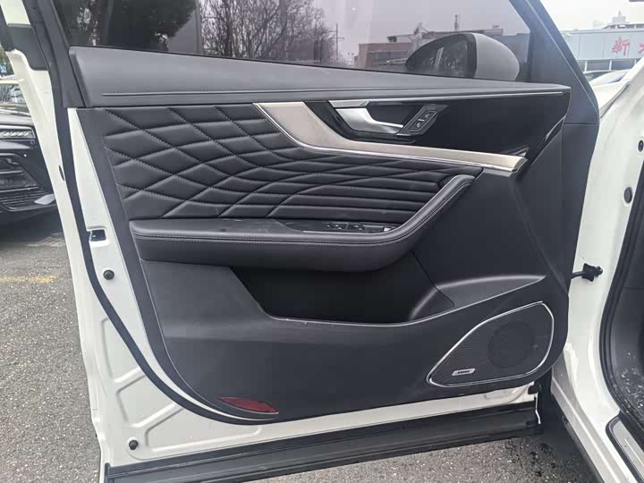 Фото 9 - Hongqi HS5