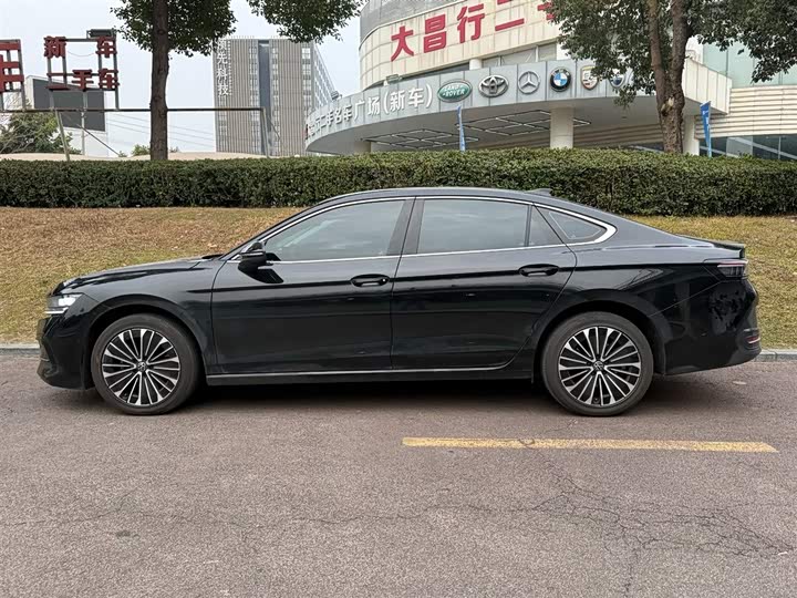 Фото 3 - Volkswagen Magotan