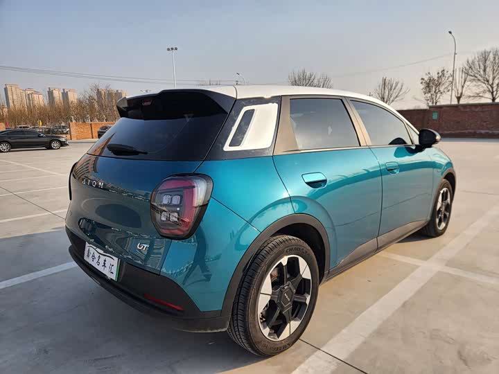 Фото 4 - GAC Aion UT