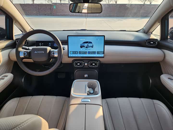 Фото 8 - GAC Aion UT