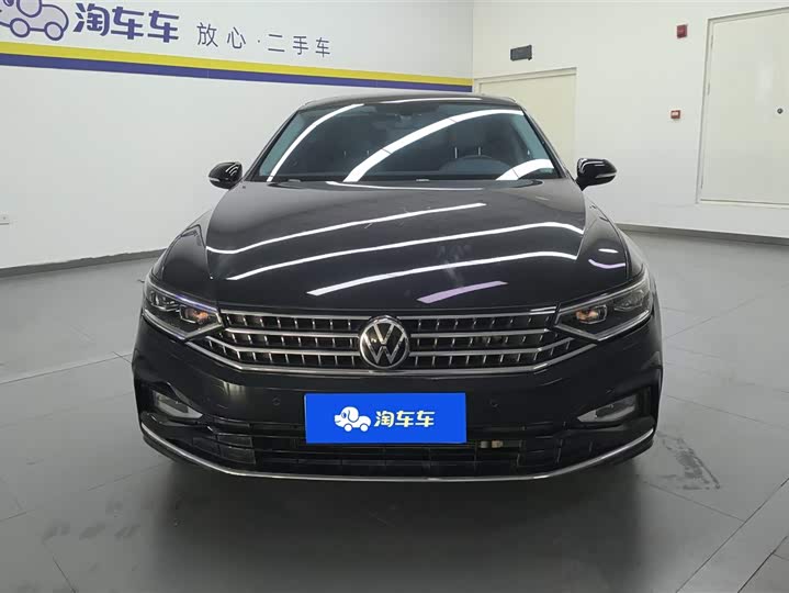 Фото 2 - Volkswagen Magotan