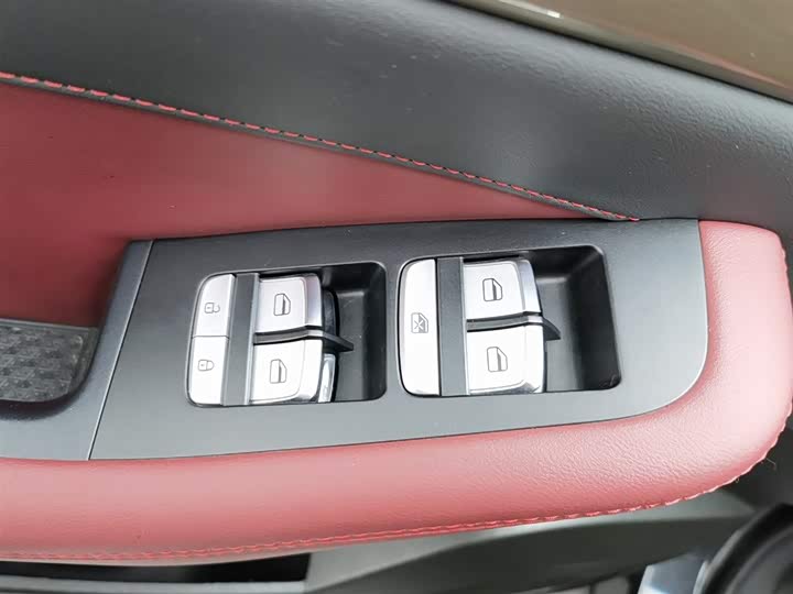 Фото 9 - Jetour X70