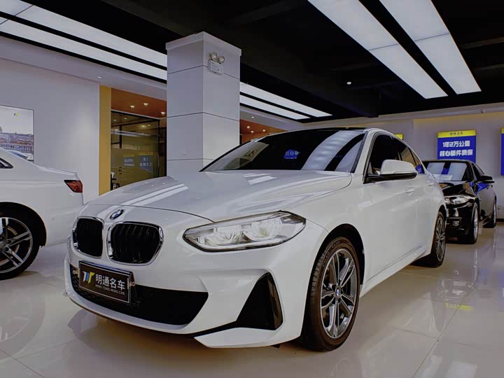 Фото 1 - BMW 1 Series