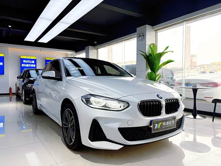 Фото 3 - BMW 1 Series