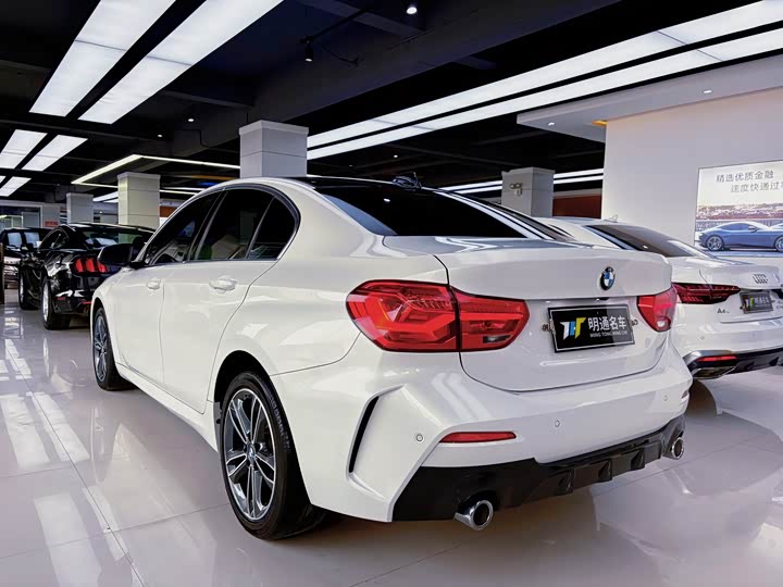 Фото 5 - BMW 1 Series