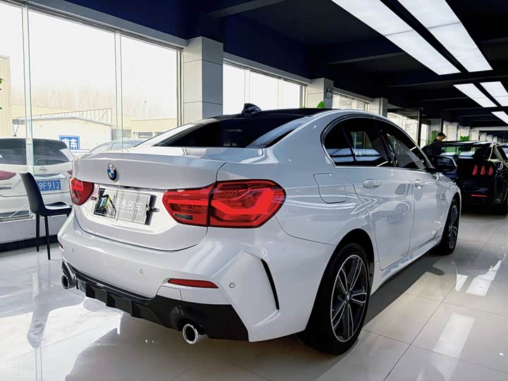 Фото 6 - BMW 1 Series