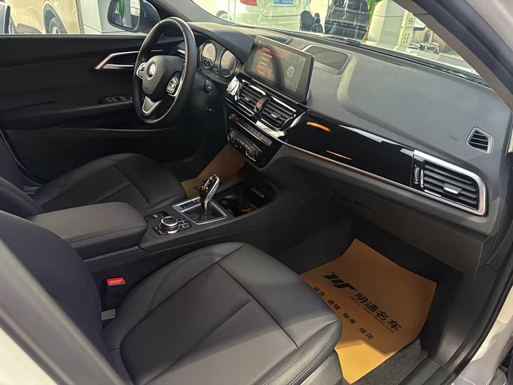 Фото 9 - BMW 1 Series