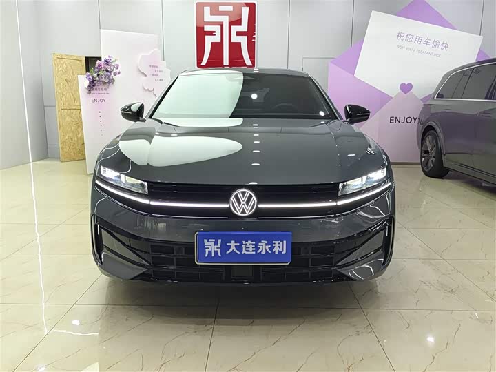 Фото 2 - Volkswagen Magotan