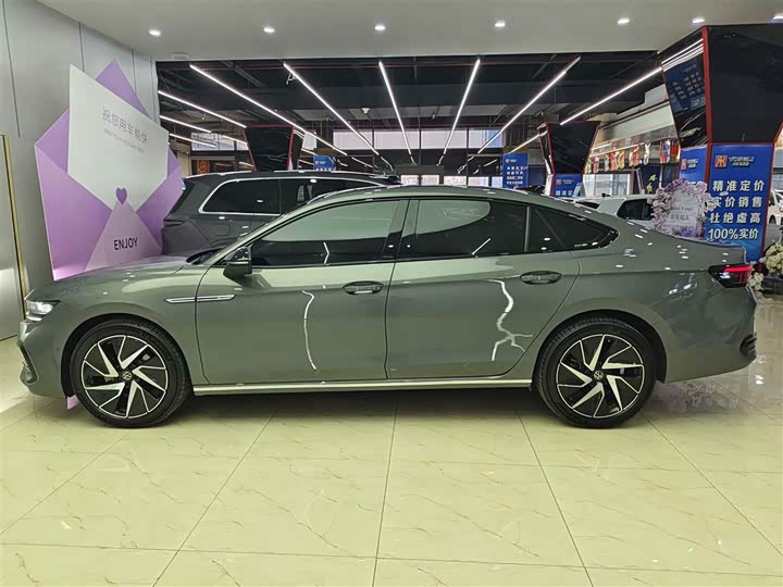 Фото 7 - Volkswagen Magotan