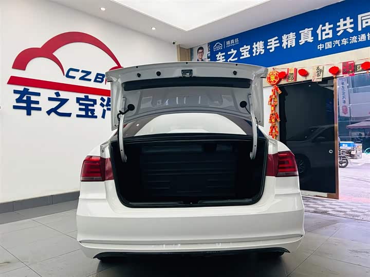 Фото 9 - Volkswagen Santana