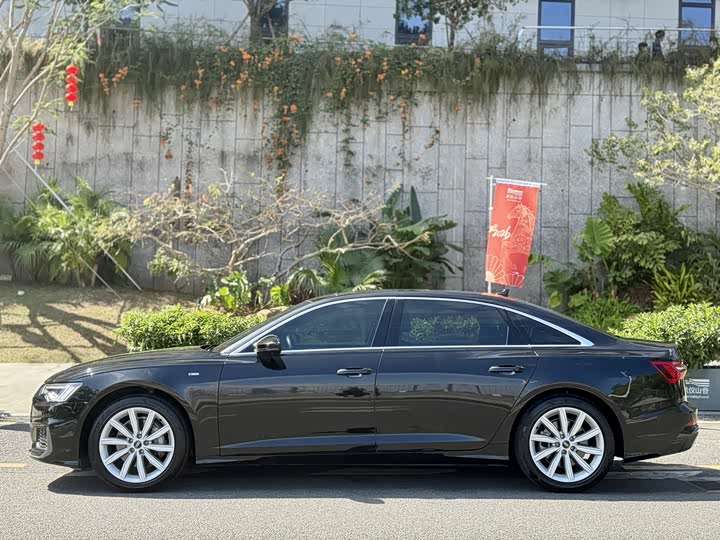 Фото 3 - Audi A6L