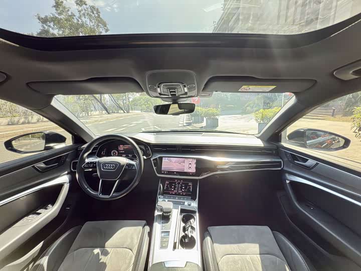 Фото 9 - Audi A6L