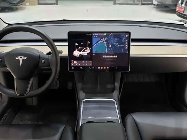 Фото 5 - Tesla Model 3