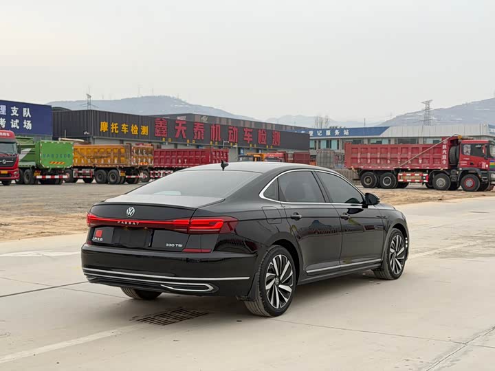 Фото 4 - Volkswagen Passat