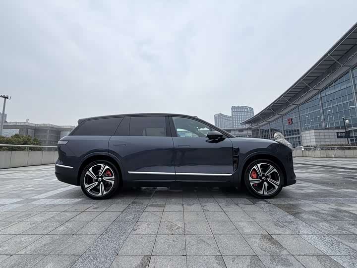 Фото 4 - Nio ES8