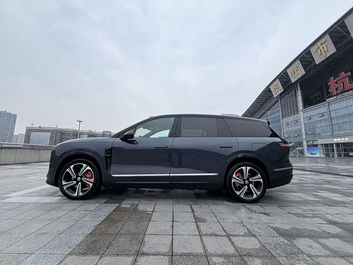 Фото 8 - Nio ES8